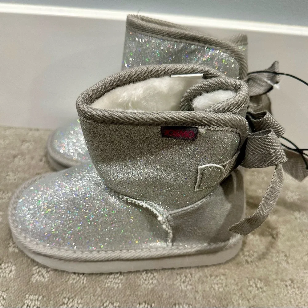 NEW Toddler Girls Bow Winter Boots Size 9 Flat Heel Faux Suede Cozy Pull On Gray